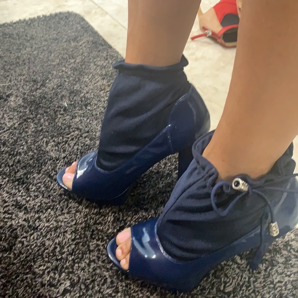 High heel ankle booties - Picture 2 of 5